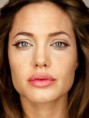 /album/le-%28a%29simmetrie-delle-celebrit%c3%a0/angelina-jolie-originale-jpg/